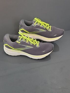 Brooks Ghost 15 Women's Running Sneakers Charcoal Neon Yellow Accents Size 10